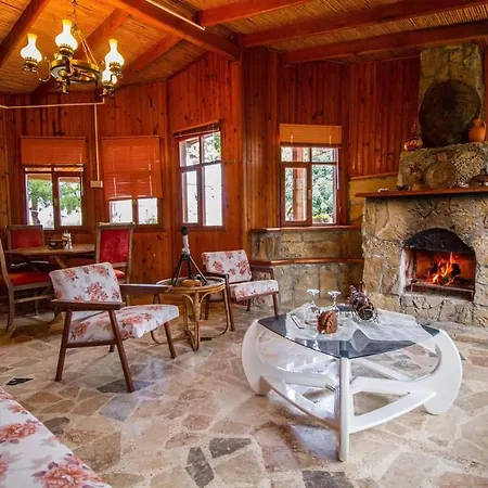 Sweetwater Guesthouse, Coastal Village Cabin * Αμμόχωστος