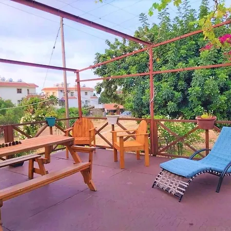 Feriehus Sweetwater Guesthouse, Coastal Village Cabin *