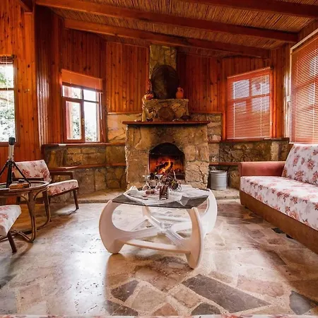 Sweetwater Guesthouse, Coastal Village Cabin * Αμμόχωστος